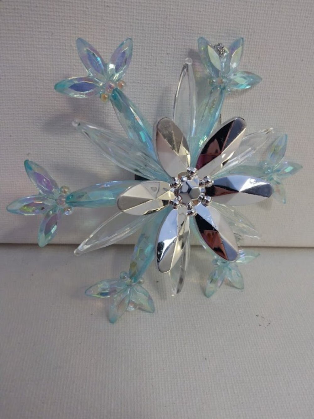 Bath & Body Works Crystal Snowflake Candle Topper Magnetic Ornament For 3-Wick - Picture 4 of 7